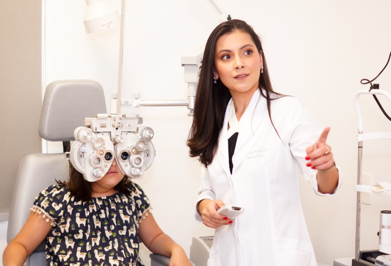 Quando procurar um especialista em pálpebras, Dra. Júlia Rocha, Belo Horizonte