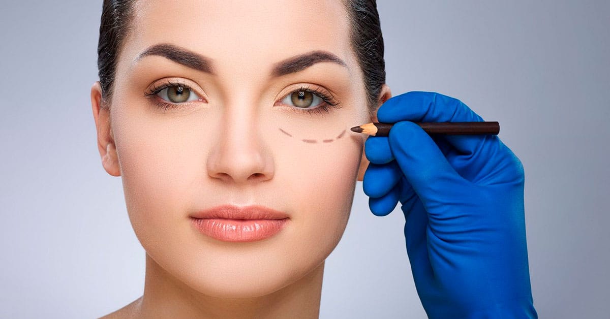 Artigo sobre como a blefaroplastia pode rejuvenescer o rosto